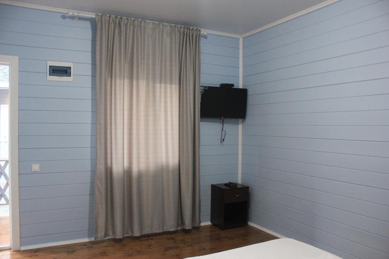 Акватика Otel Pitsunda Dış mekan fotoğraf